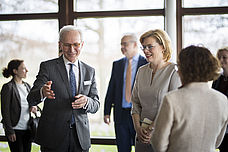 Bundesministerin Julia Klöckner und Präsident Udo von Kröcher im Gespräch
