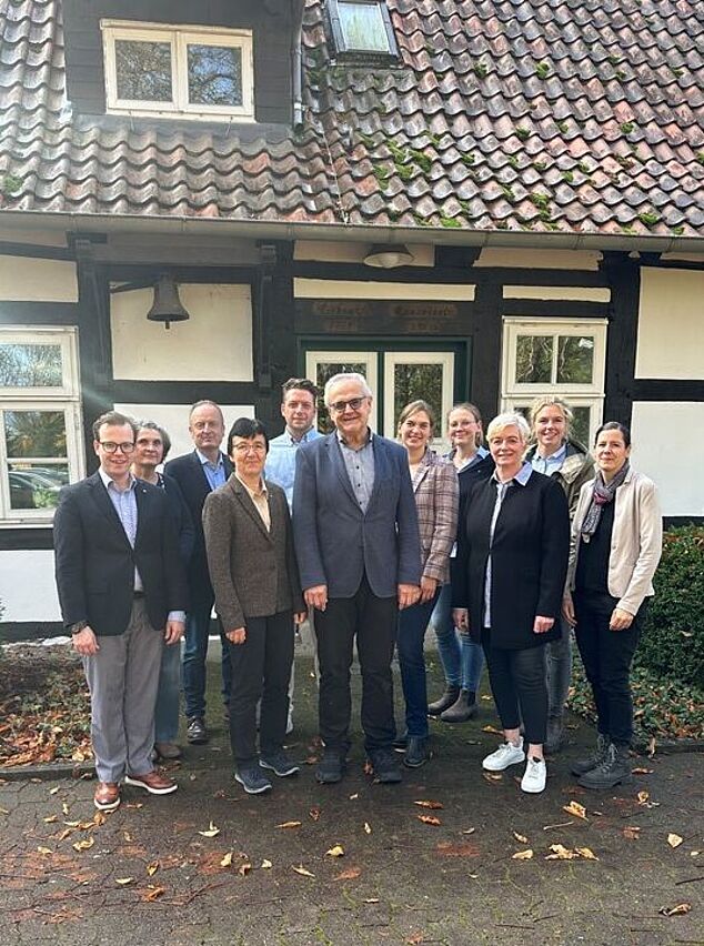Gruppenbild mit FLI-Pr&auml;sidentin und BSA-Pr&auml;sident